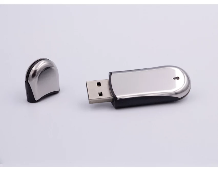 Pendrive 32GB srebrny-czarny metalowy z grawerem logo