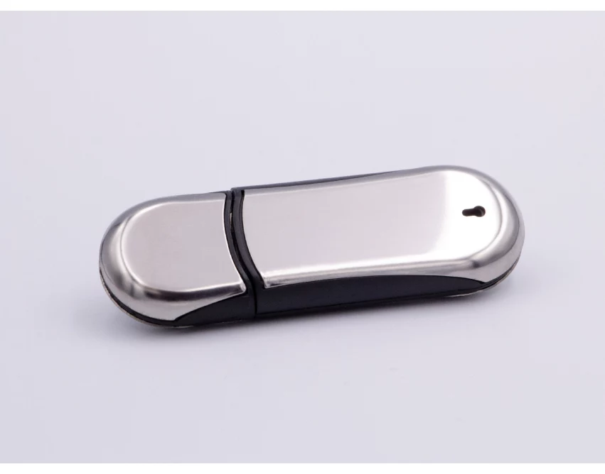 Pendrive 32GB srebrny-czarny metalowy z grawerem logo