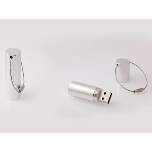 Metalowy pendrive brelok