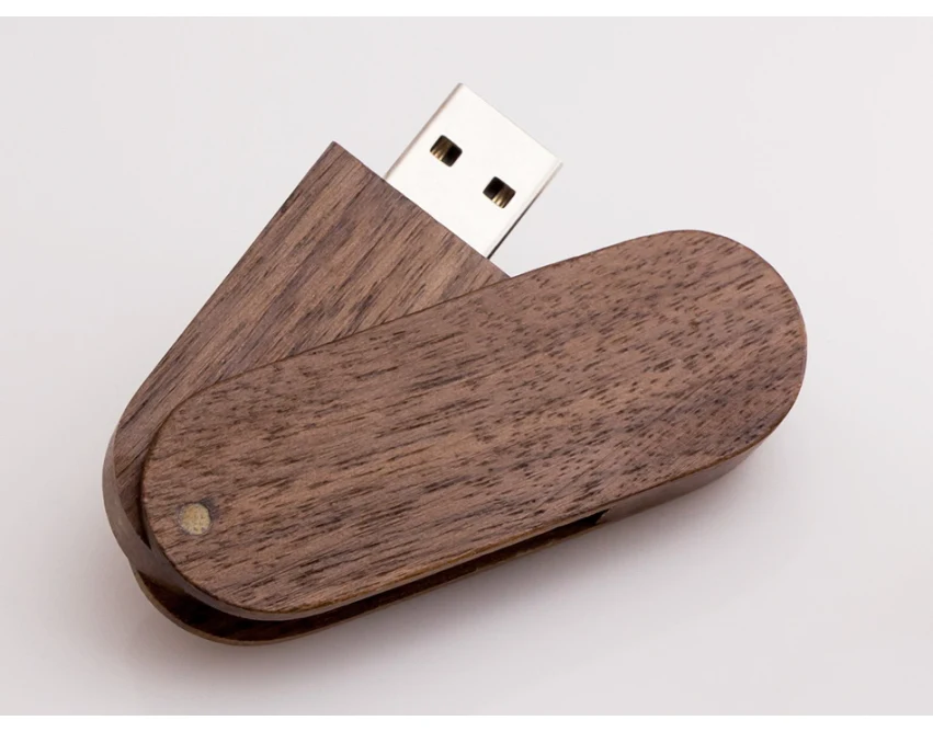 drewniany pendrive z grawerem
