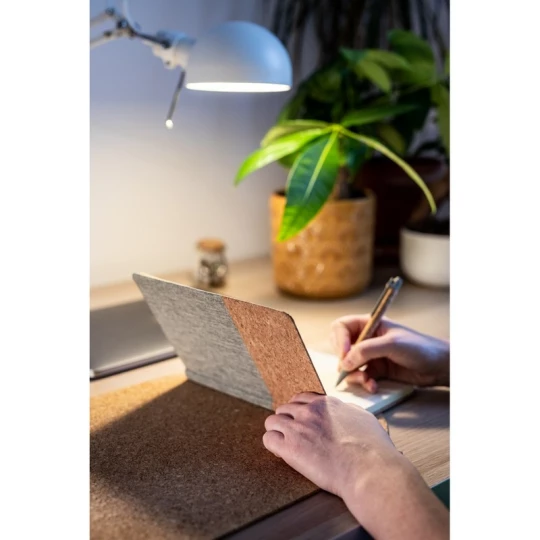 Szary eko notes A5 z korka z długopisem i logo firmy