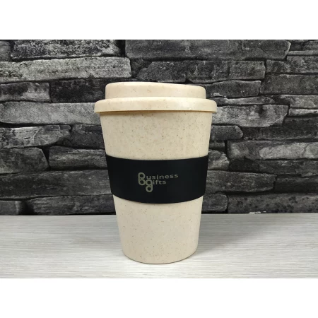 Współczesne i ekologiczne gadżety do picia z nadrukiem w harmonii z naturą