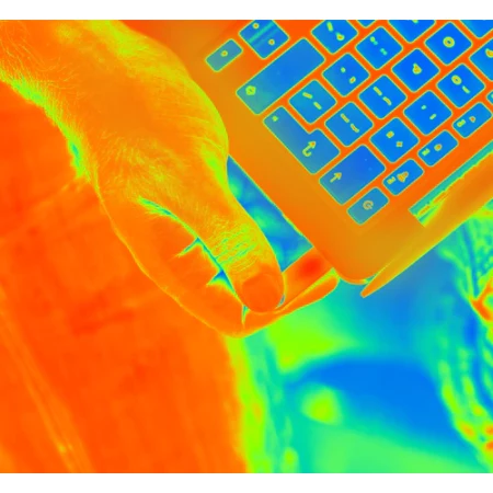 Dlaczego pendrive jest gorący?