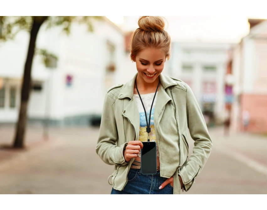 Czarna smycz do telefonu RPET Nonette z metalowym karabińczykiem