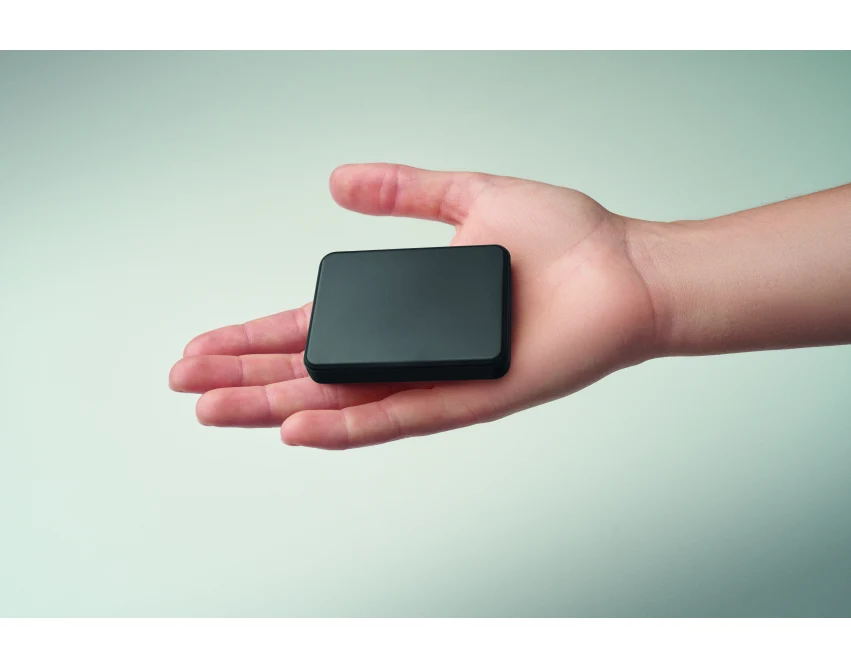 Czarny ekologiczny power bank 5000 mAh Kleinpow z logo