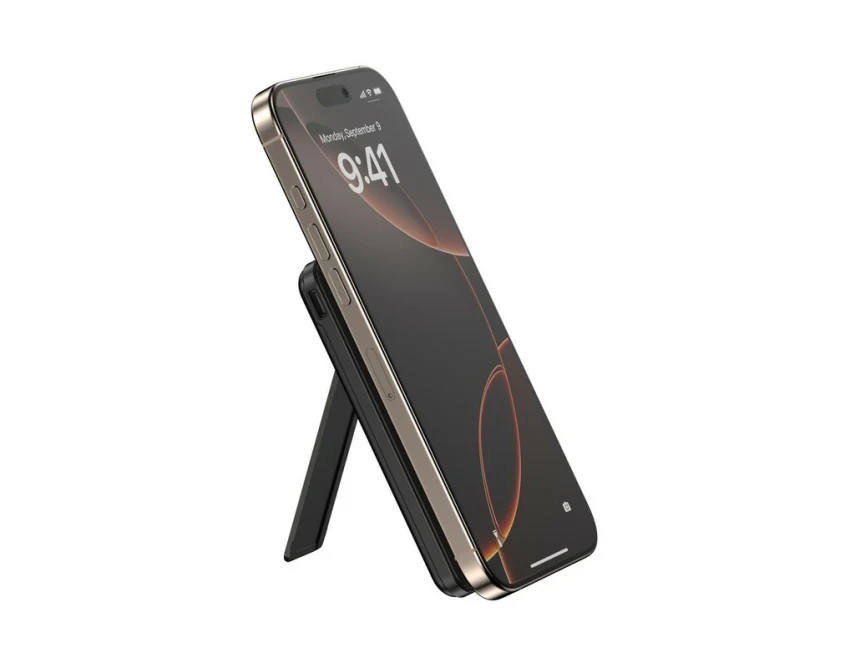 Czarny powerbank MagSafe 5000 mAh Urban Vitamin z logo