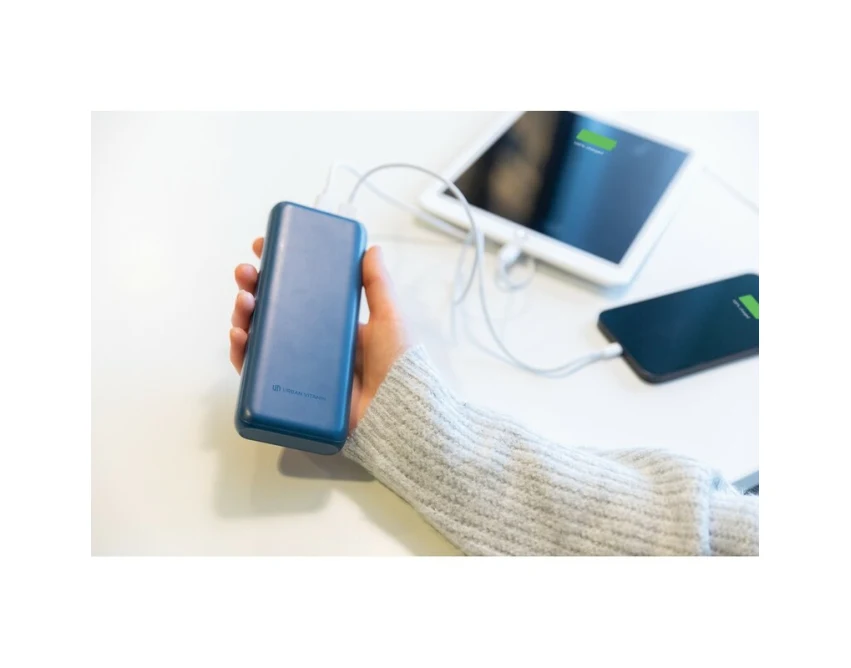 Niebieski power bank 20000 mAh Urban Vitamin z logo firmy