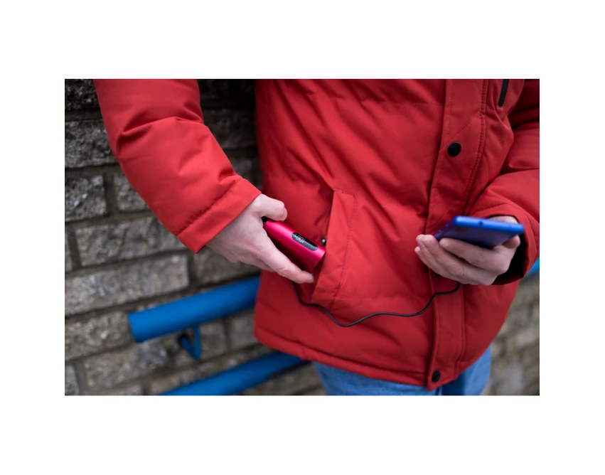 Czerwony power bank 10000 mAh z logo – szybkie ładowanie 20W