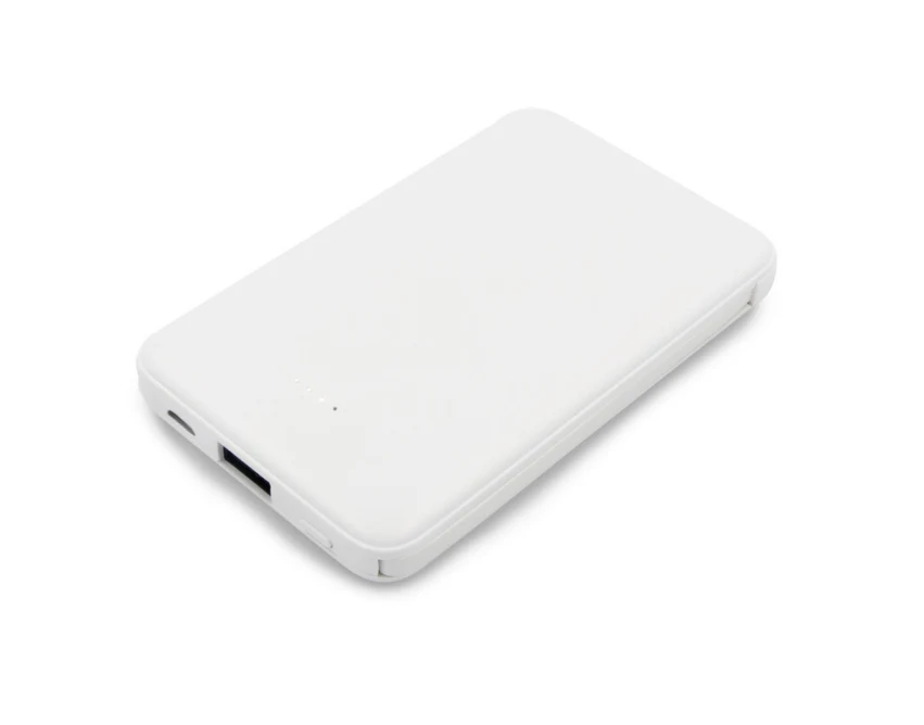 Biały powerbank 5000 mAh z kablami i nadrukiem logo