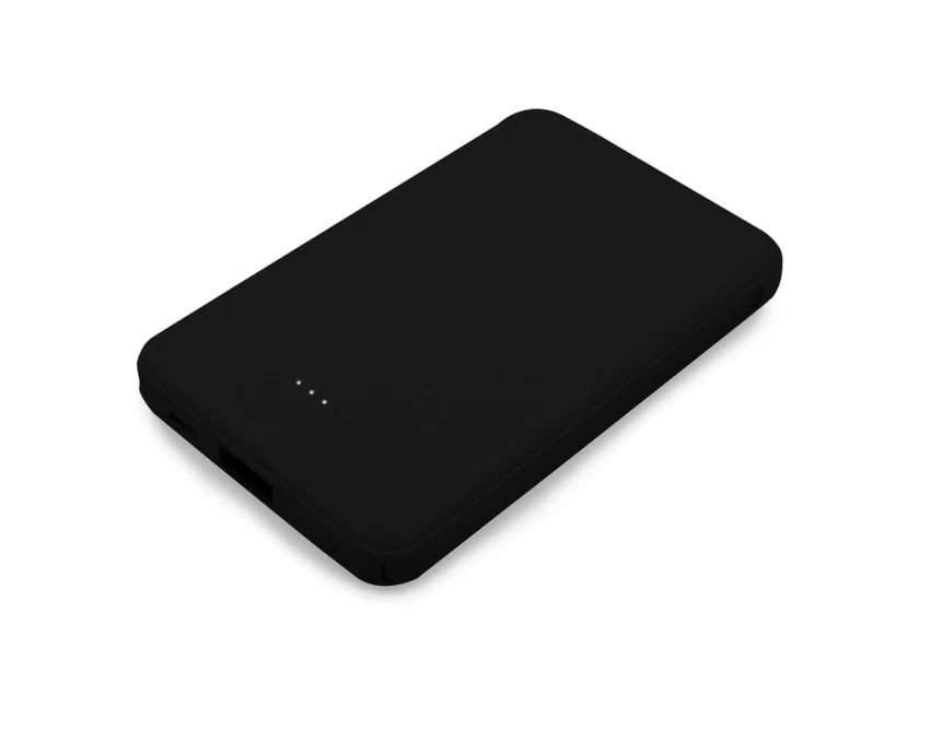 Czarny power bank reklamowy 5000 mAh z kablami i adapterem