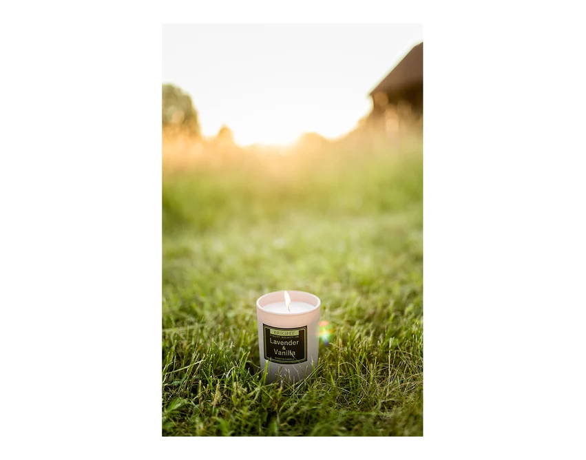 Perugia szara świeca zapachowa z logo, bambus, lawenda-wanilia