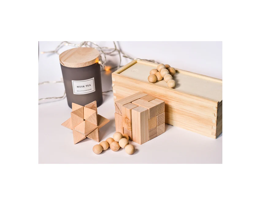 Szara świeca zapachowa 150g z logo w szkle – musk tea