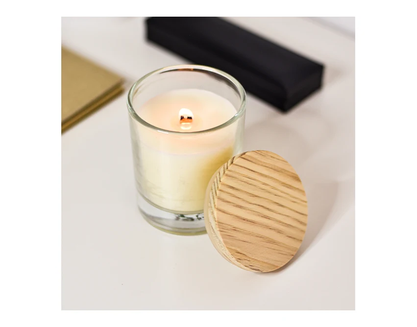 Świeca sojowa Tropea ecru z logo 180g, drewniany knot