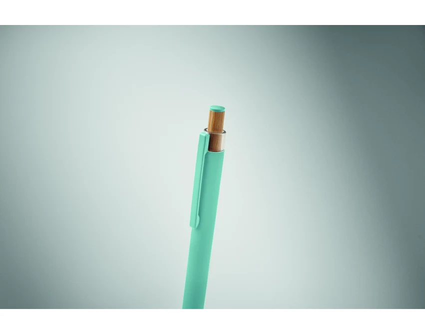 Długopis reklamowy baby blue z recyklingu i grawerem logo