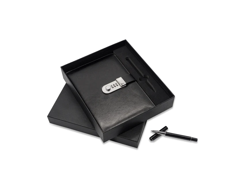 Czarny notes z szyfrem i długopis Windsor z logo