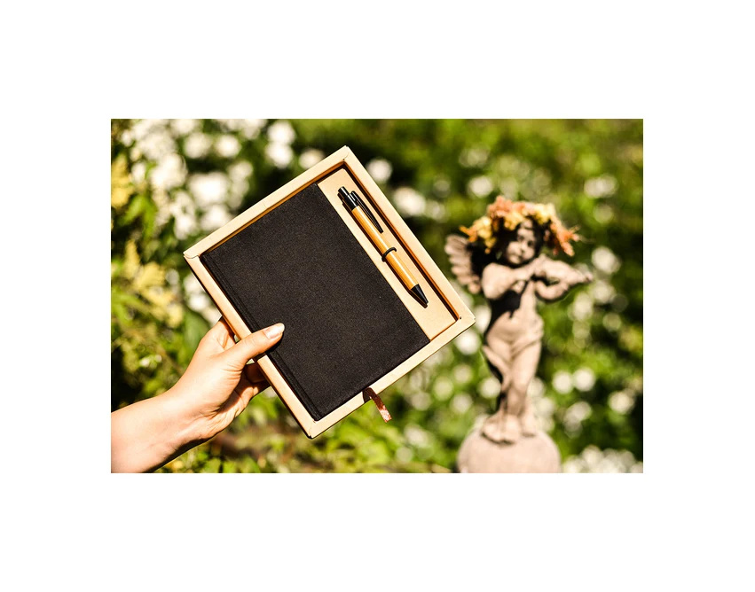 Czarny zestaw Porto: notes lniany i bambusowy długopis