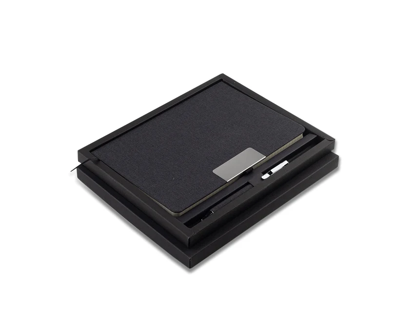 Czarny notes A5 RPET z długopisem w pudełku Plata