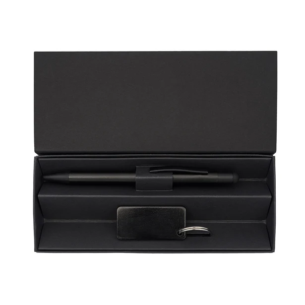 Czarny zestaw piśmienniczy z grawerem – długopis i brelok
