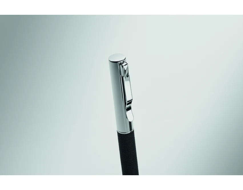 Czarny długopis RPET w etui z logo – elegancja i ekologia