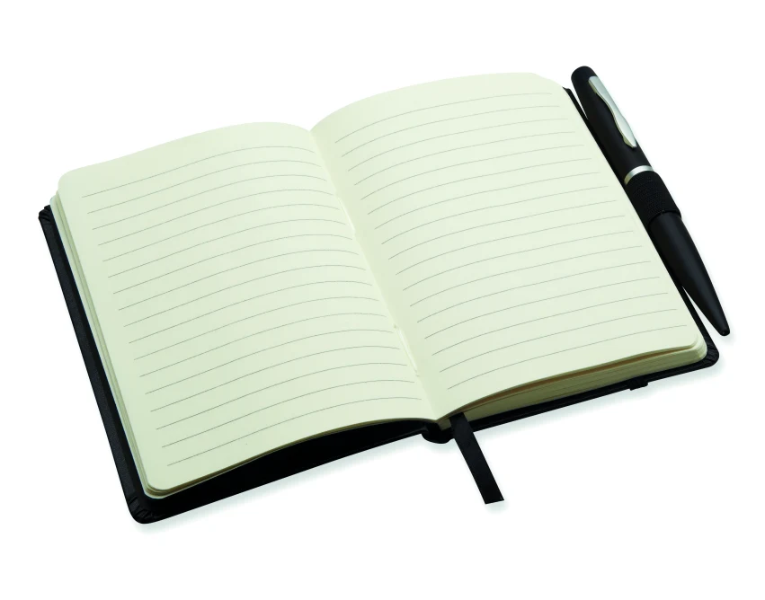 Czarny notes A6 z metalowym długopisem i twardą okładką PU