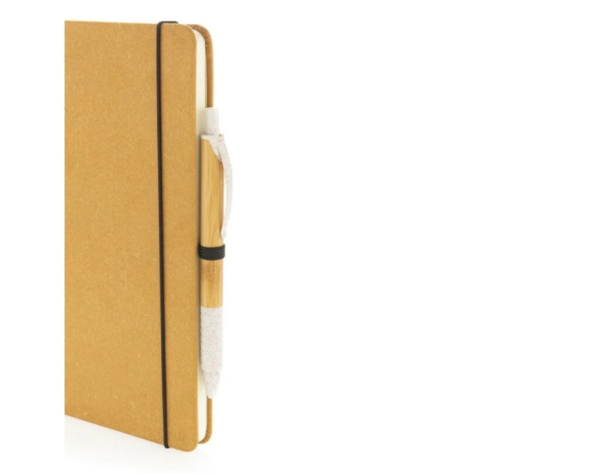 Brązowy skórzany notes A5 z grawerem i miejscem na długopis