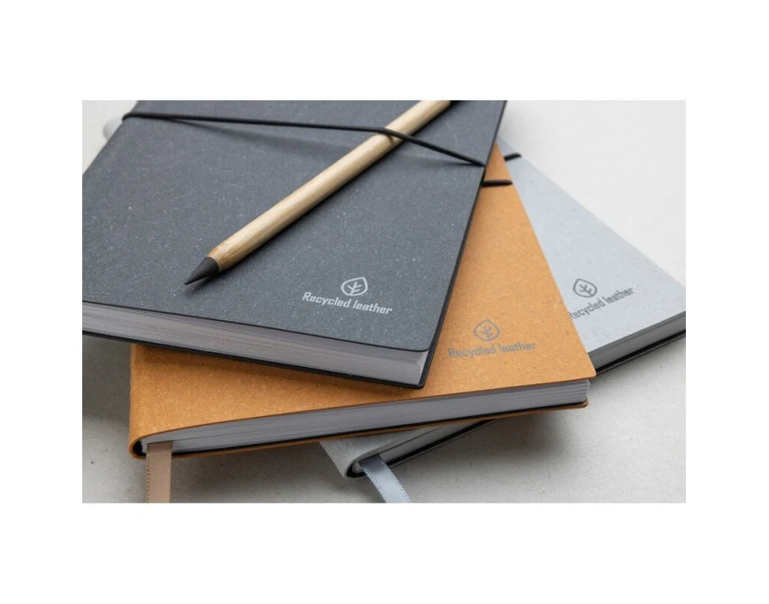 Szary notatnik A5 ze skóry z recyklingu z grawerem
