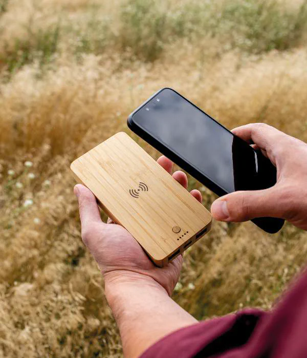 ekologiczny power bank w bambusowej obudowie pod grawer logo firmy laserem