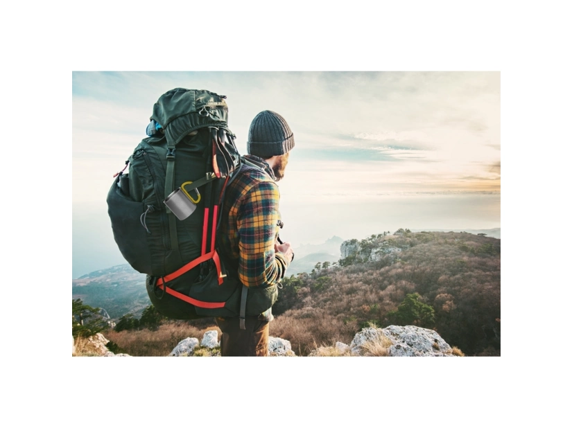 Kubek metalowy 210 ml z zielonym karabińczykiem