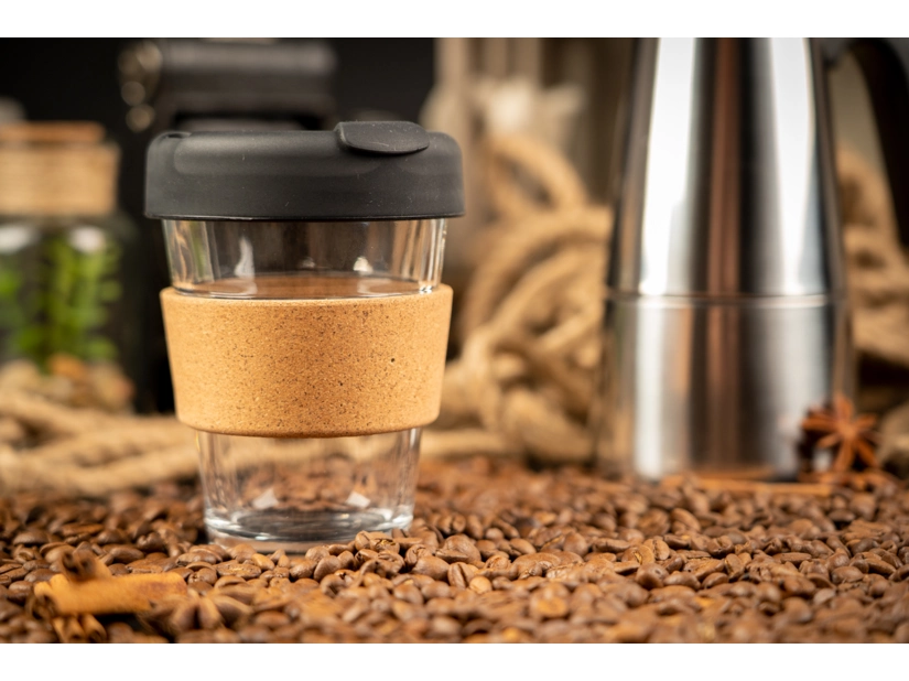 Kubek szklany z wieczkiem 