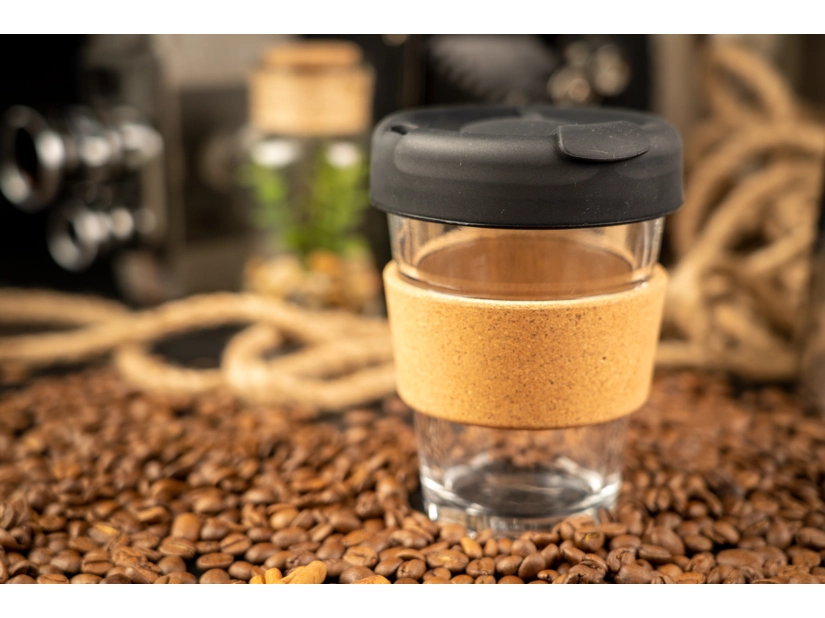 Kubek szklany z wieczkiem 