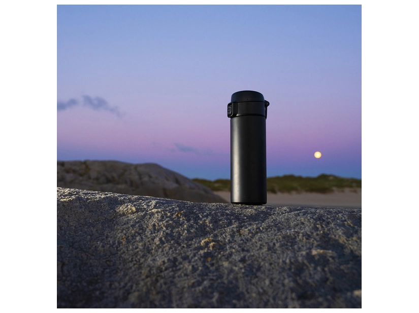 Czarny kubek termiczny Oslo 500 ml, czarny 