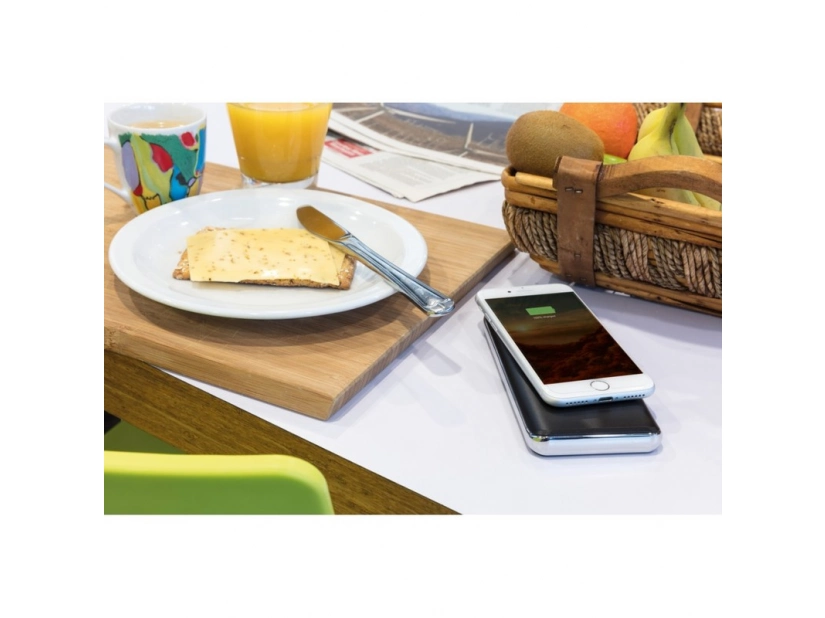 Bezprzewodowy power bank 10000 mAh do nadruku logo z cyfrowym indykatorem