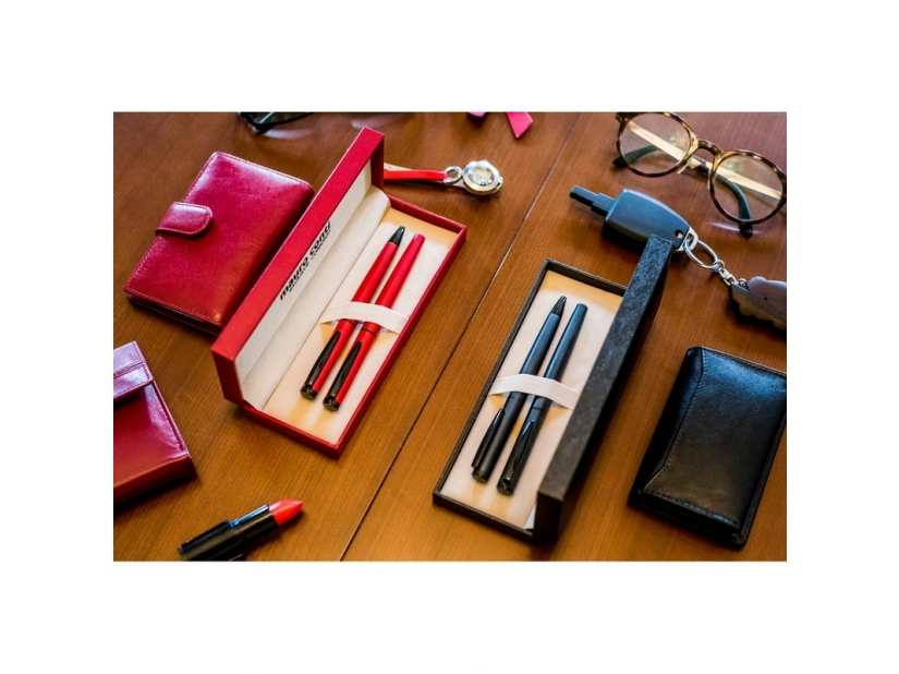 Czerwony zestaw piśmienny Mauro Conti z grawerem logo