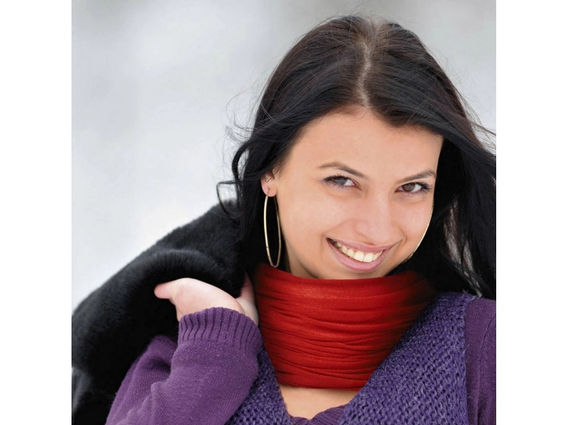 Żółta osłona na twarz i szyję z logotypem, komin z nadrukiem