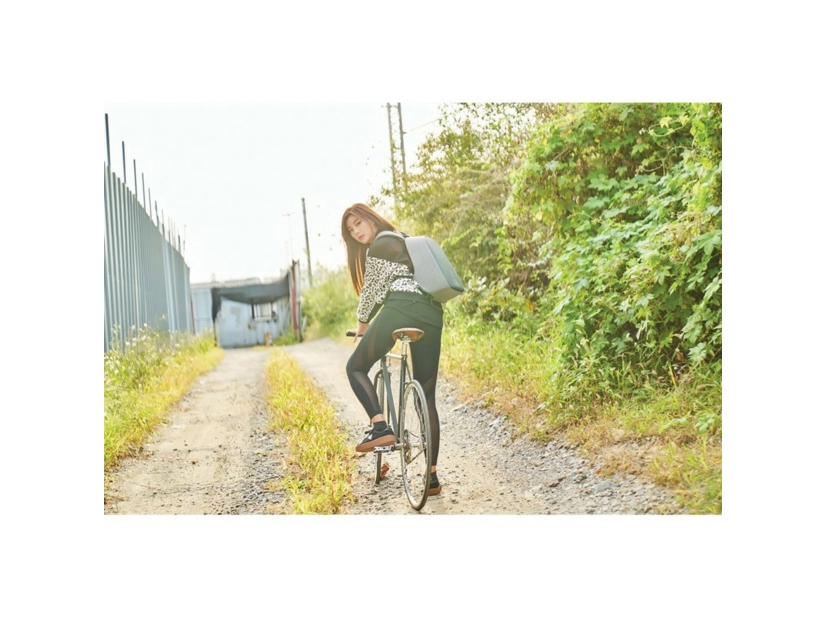 Plecak antykradzieżowy Bobby Hero Small, szary