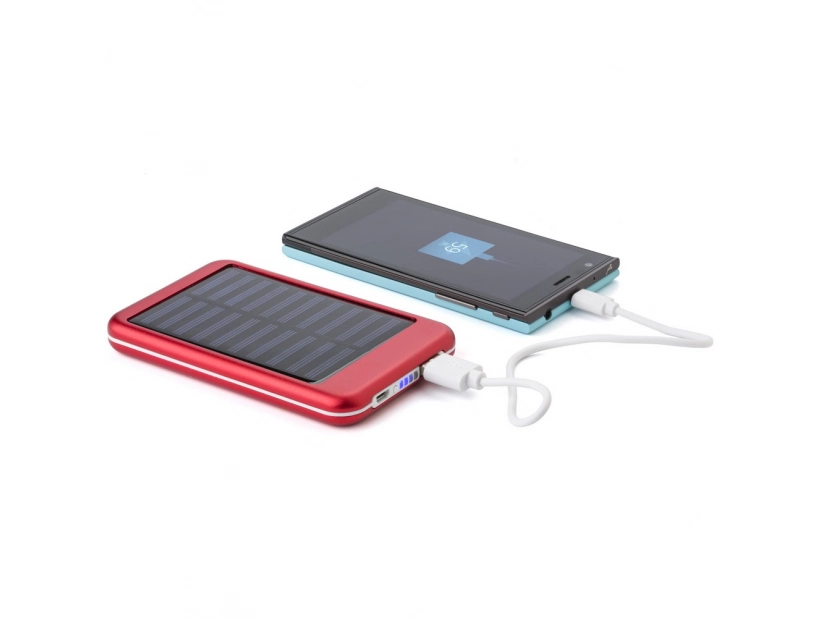 Czerwony powerbank solarny 4000 mAh z grawerem logo