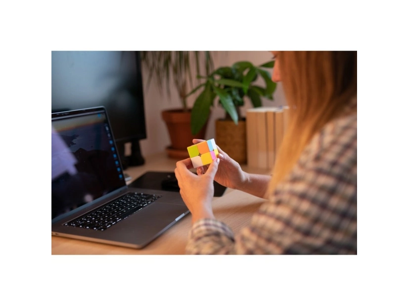 Gra zręcznościowa, kostka | Karen