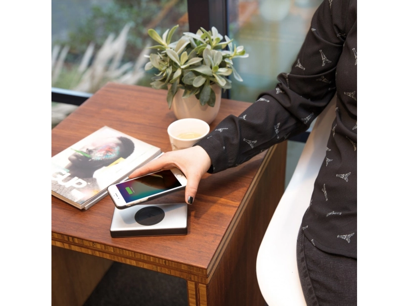 Bezprzewodowy power bank 10000mAh, z ładowaniem bezprzewodowym 10W