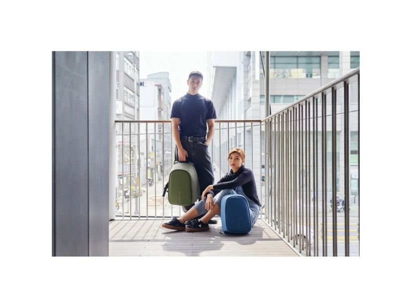 Plecak antykradzieżowy Bobby Hero Small, niebieski