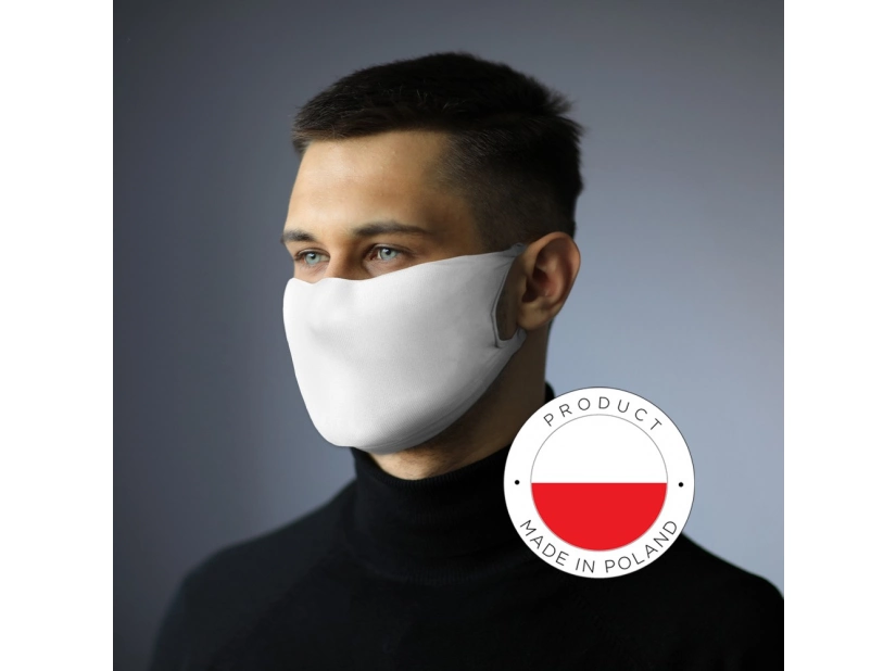Zestaw w pudełku, butelka na płyn do dezynfekcji, maseczka wielokrotnego użytku z miejscem na filtr i jonami srebra