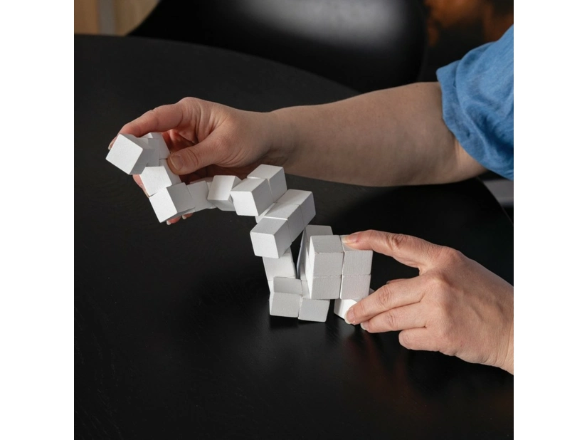 Drewniana gra zręcznościowa