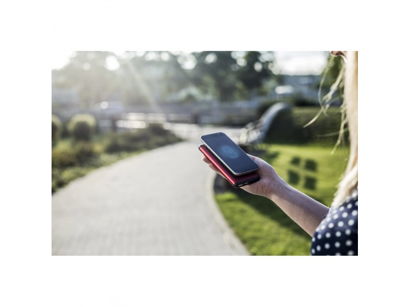 Powerbank grafitowy @ 10 000 mAh z logo i przyssawkami