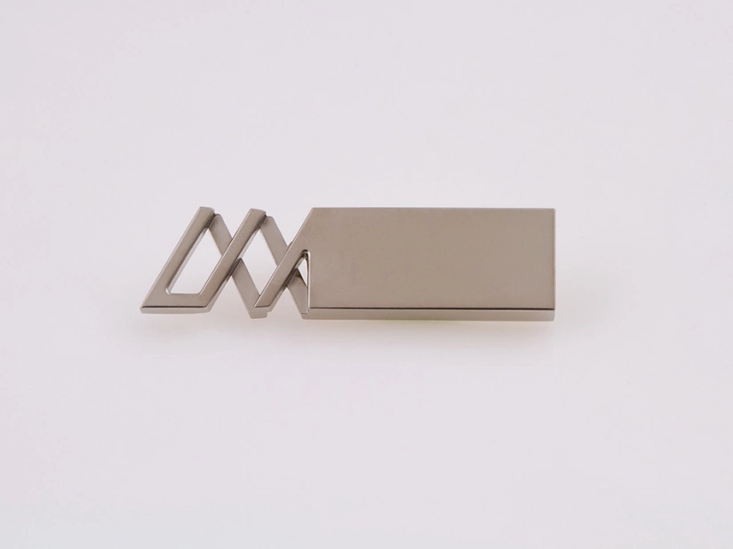 Wyrafinowany pendrive slim - srebrny