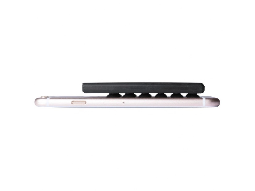 Czarny powerbank ABS z przyssawkami i miejscem na logo