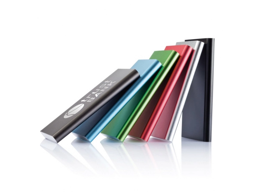 Niebieski power bank 4000 mAh z grawerem logo – aluminium