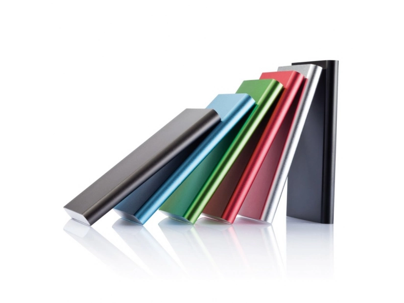 Niebieski power bank 4000 mAh z grawerem logo – aluminium