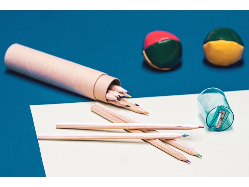 Kredki w kartonowej tubie z logo, 12 sztuk + temperówka