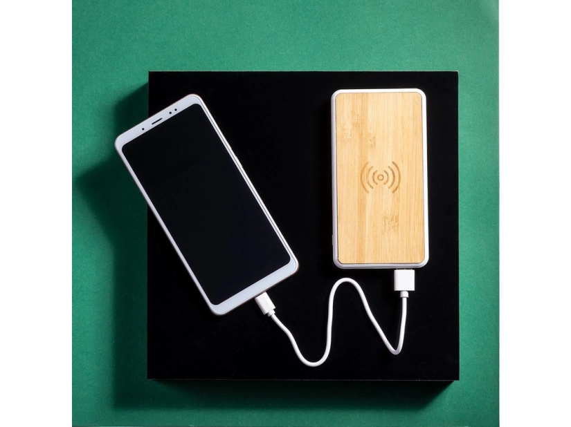 Powerbank reklamowy 8000mAh z bezprzewodową łądowarką 5W w bambusowej obudowie